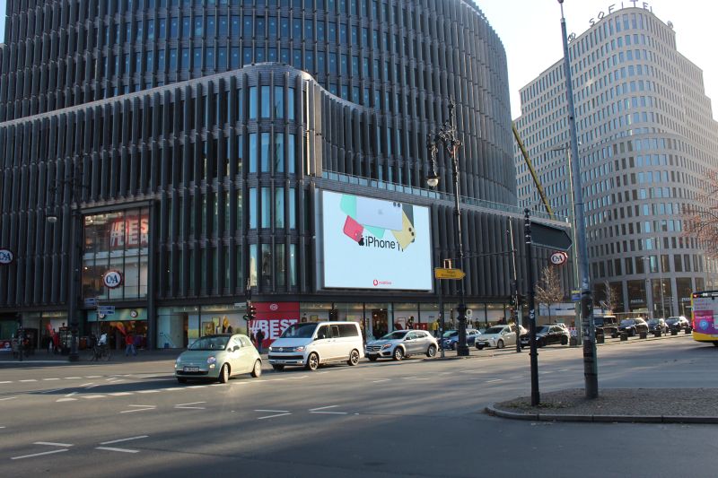 Advertising - Video Wall Berlin KuDamm