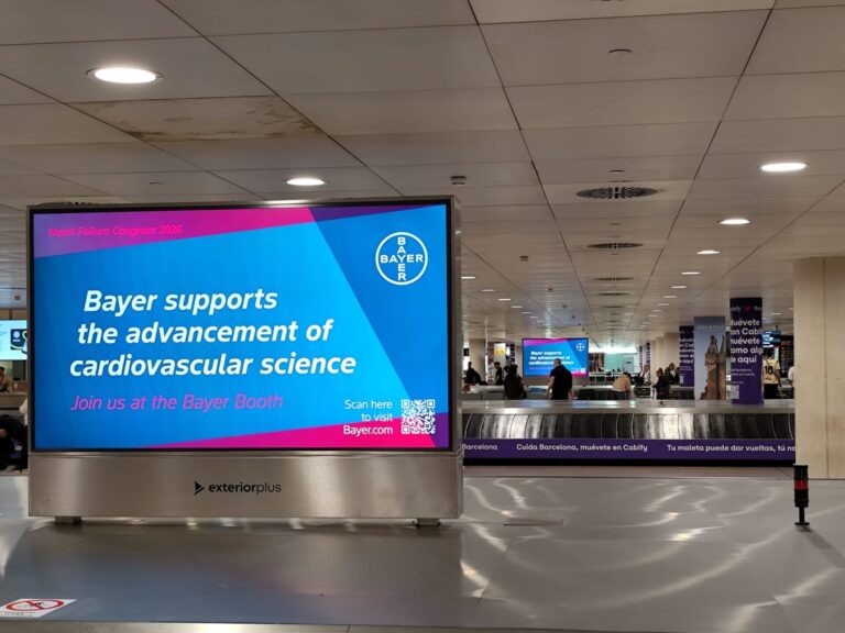 digital_screen_baggage_claim_barcelona